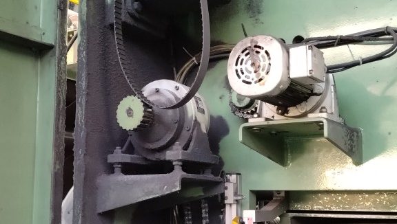 不織布製造ライン向け自動搬送装置